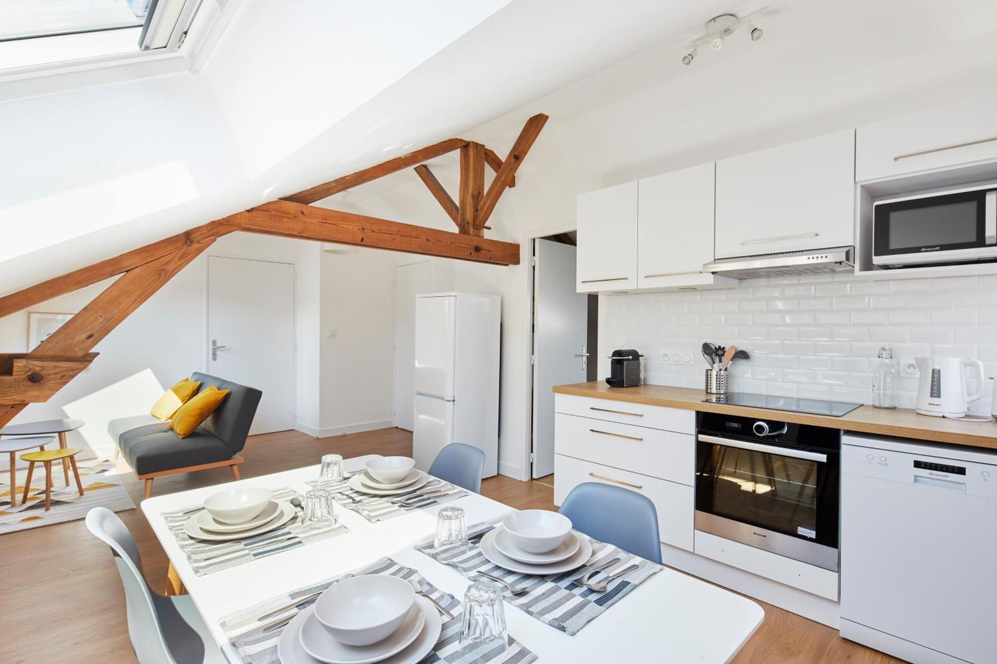 Minuit A Paris - Wifi Fibre/Linge/Parking Apartment Chateaubriant Bagian luar foto